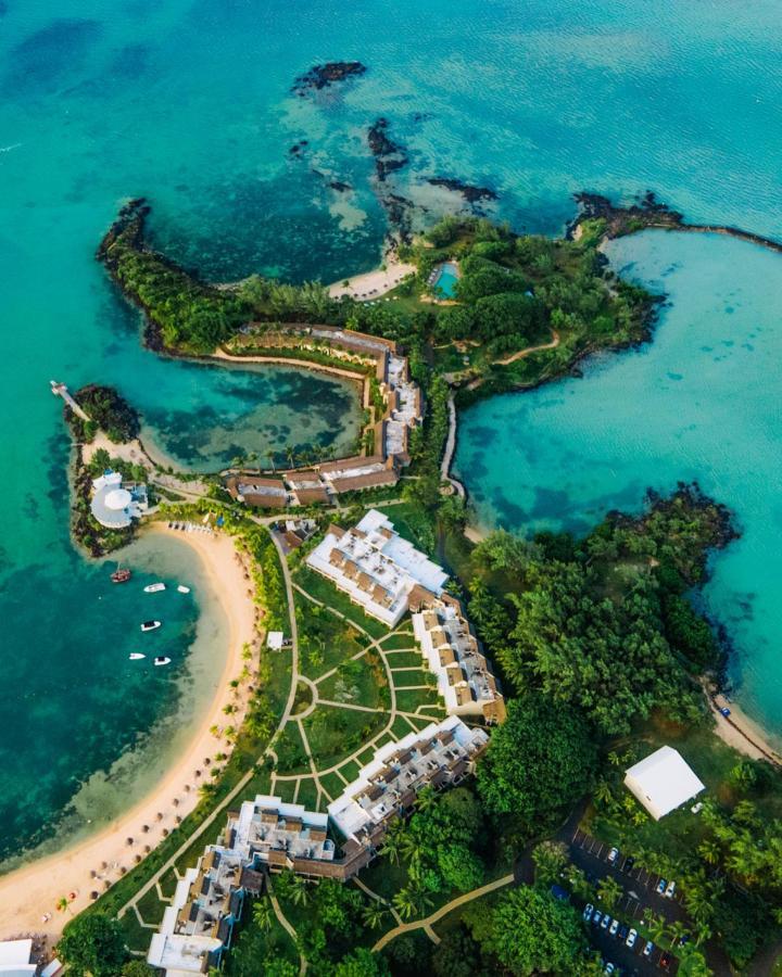 Lux* Grand Gaube Resort & Villas Екстер'єр фото Aerial view of the resort