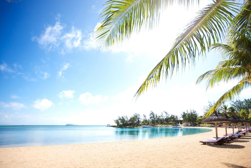 Lux* Grand Gaube Resort & Villas Екстер'єр фото Beach at the Sheraton Resort
