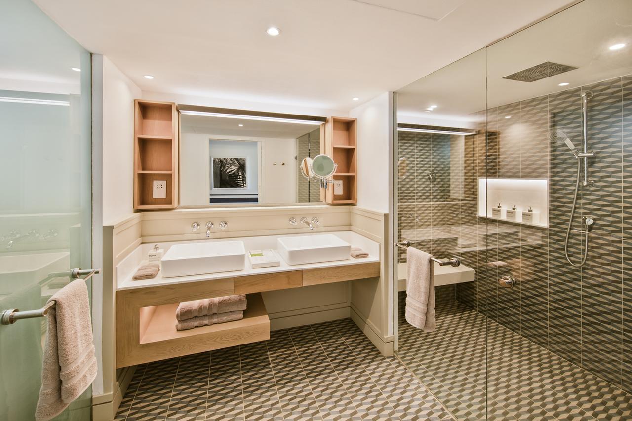 Lux* Grand Gaube Resort & Villas Екстер'єр фото Bathroom