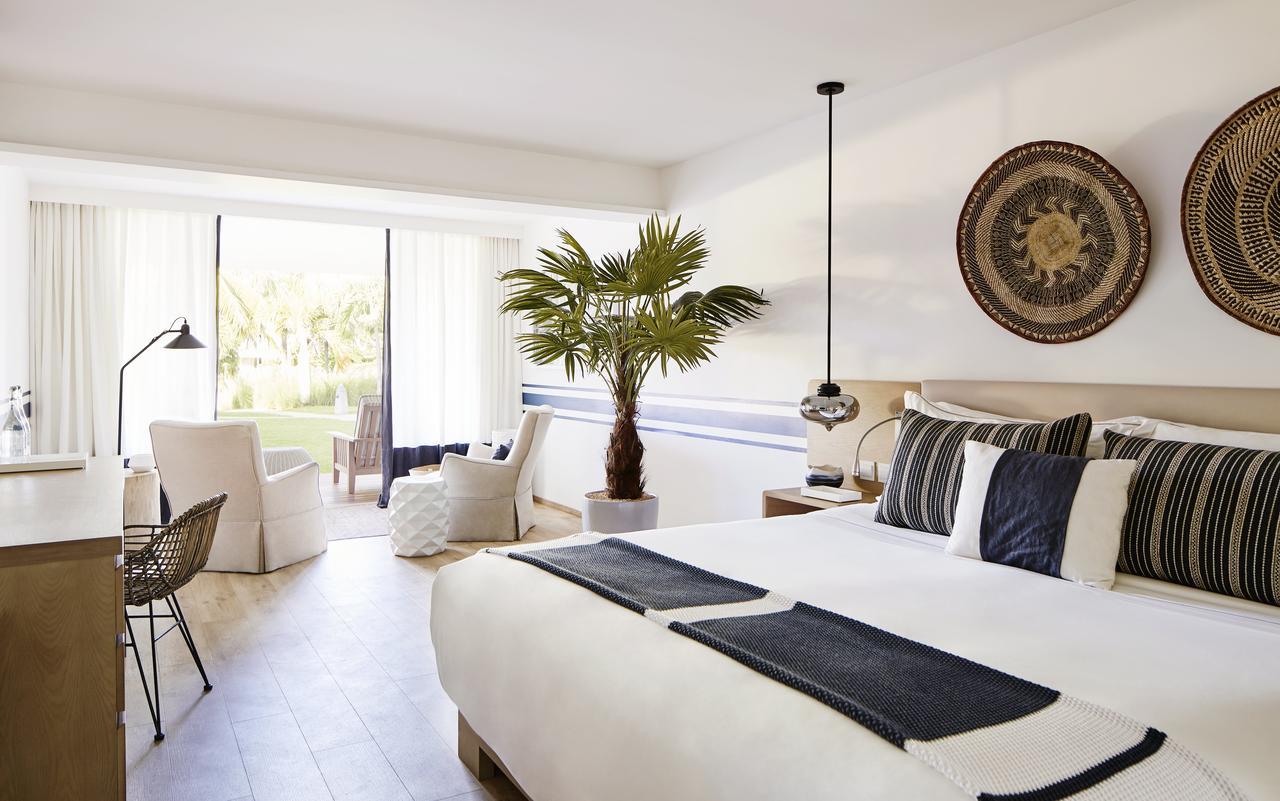 Lux* Grand Gaube Resort & Villas Екстер'єр фото A room at the hotel